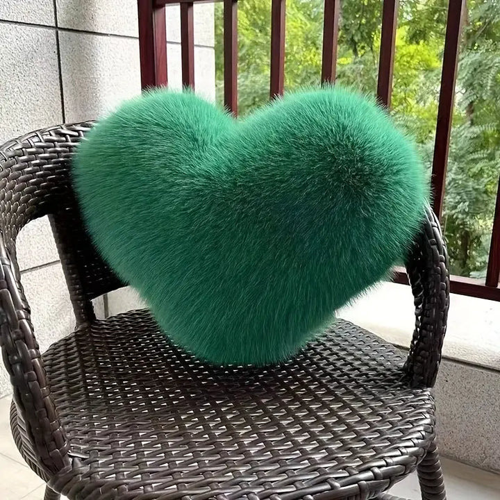 GRACE™ | HEART-SHAPED PLUSH CUSHION