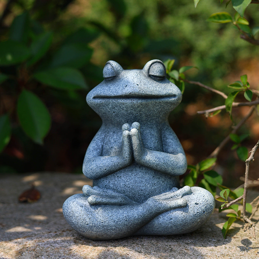 DOUCE & MIDA™ | STONE STATUETTES