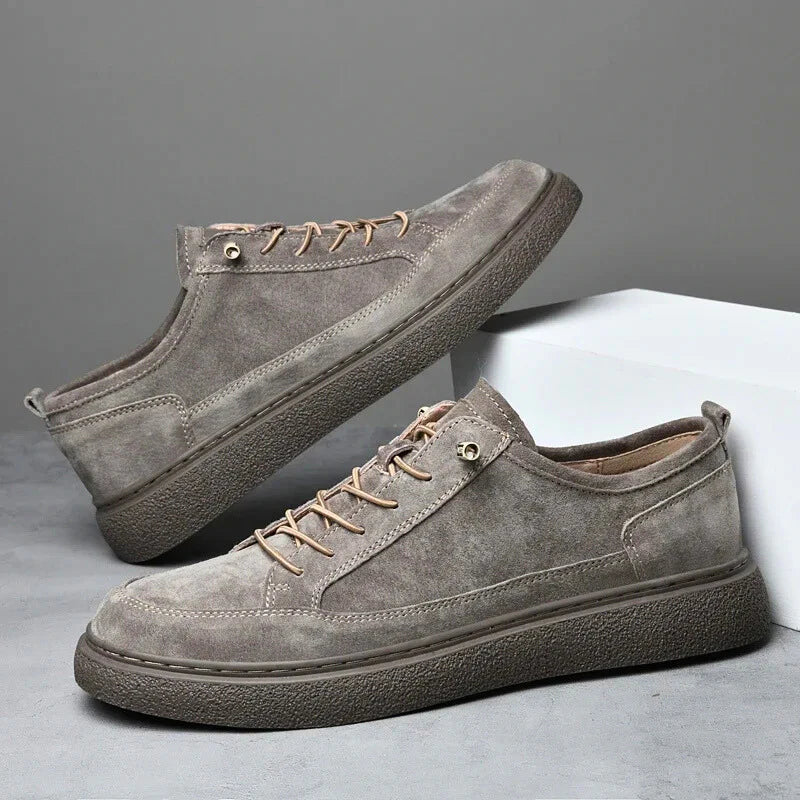 MIKE | SUEDE SNEAKERS