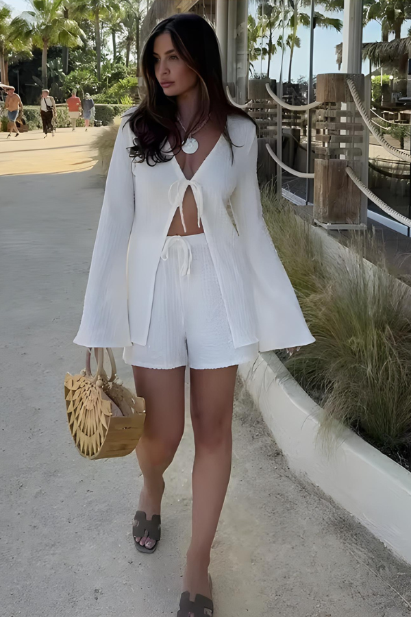 BELLAMY - ENSEMBLE CHEMISE ET SHORT À LACETS À MANCHES ÉVASÉES