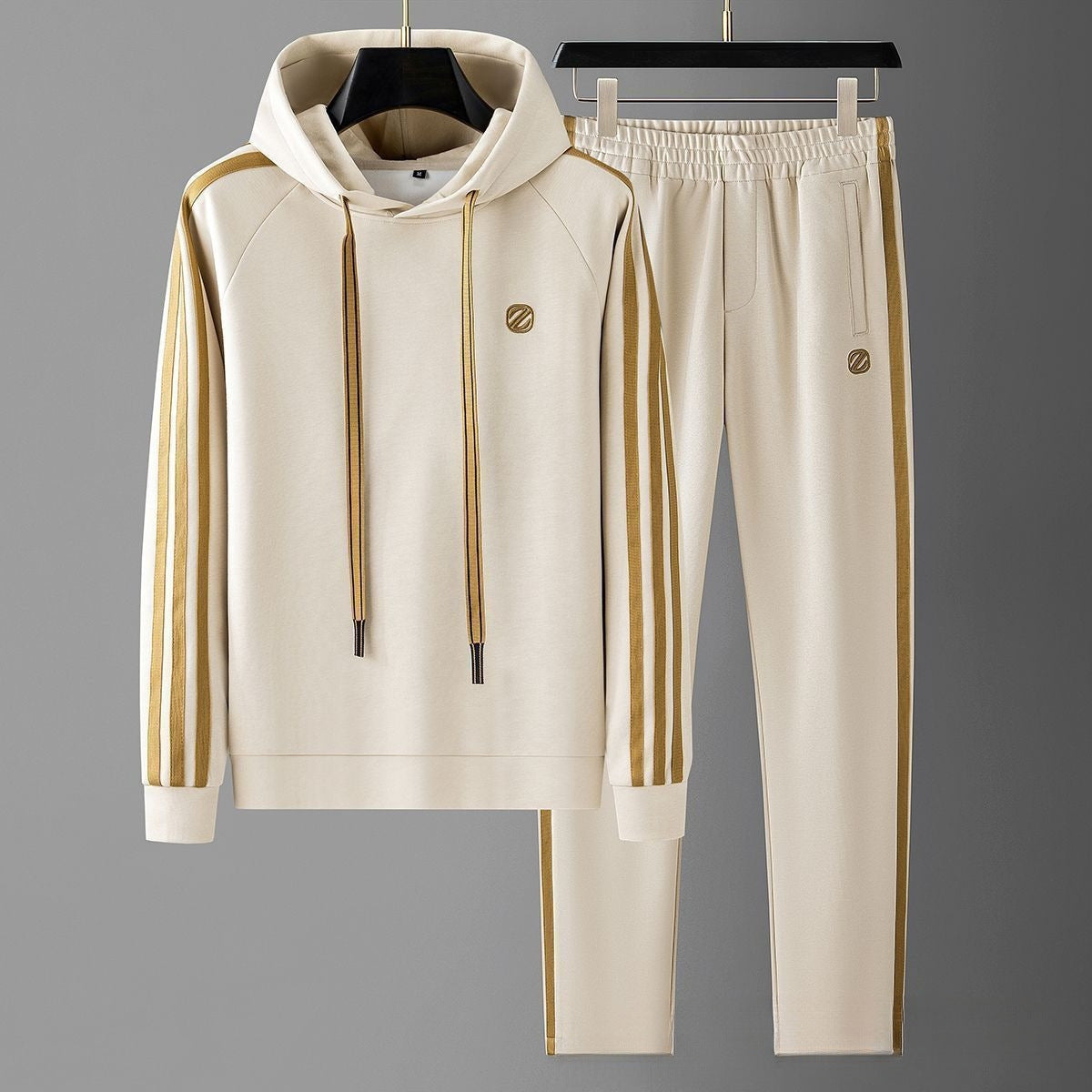 DOUCE & MIDA | MEN’S MODERN TRACKSUIT WITH HOOD